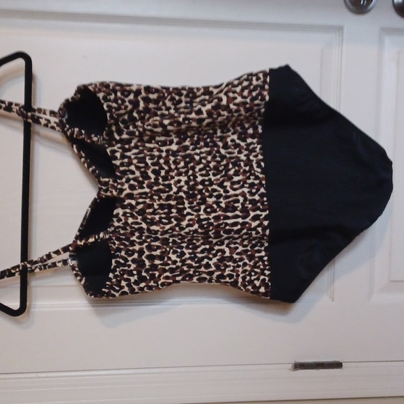 1 piece cheetah print Bathing suit - Picture 2 of 4